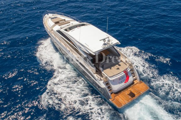 Ruby Tuesday gallery image