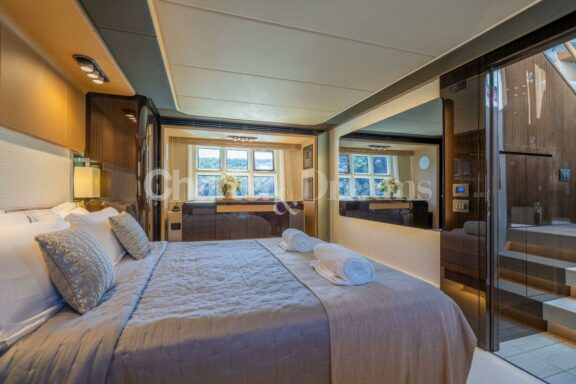 Gran Abe II gallery image