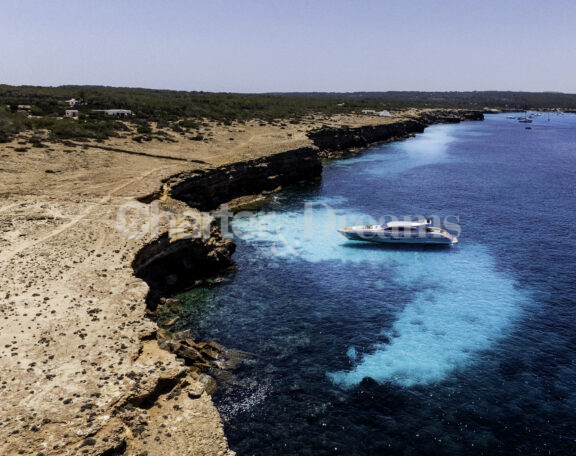 TRINITI gallery image