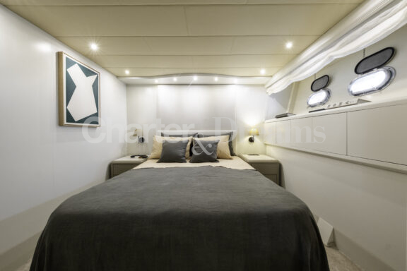 TRINITI gallery image