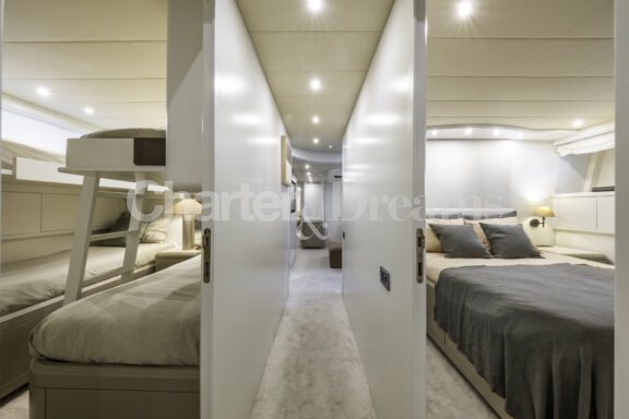 TRINITI gallery image