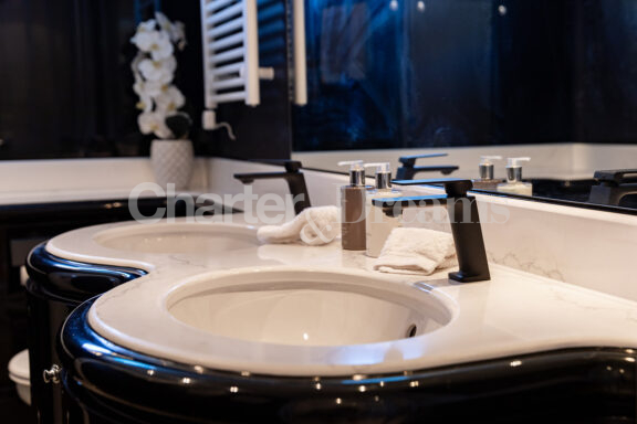 EHTHELE gallery image